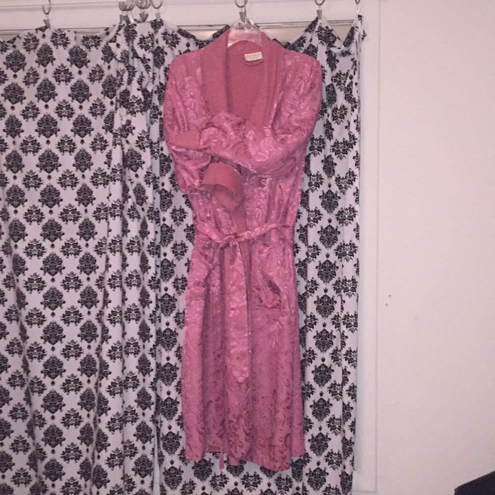 Rose 🌹 brocade VS robe🌹😍XL tassel tie belt